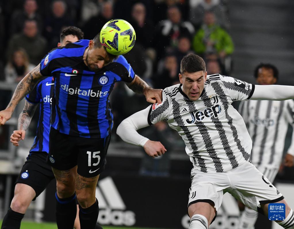 日职乙战报：神代庆人、村上悠绯破门，爱媛1-1熊本（日职乙战报：神代庆人与村上悠绯相继建功，爱媛1-1战平熊本）