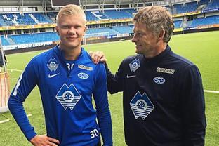 李嗣镕：赛季结束前迎来中超首秀，感谢支持，我们下赛季见（赛季尾声迎中超首秀，李嗣镕致谢支持：下赛季见）