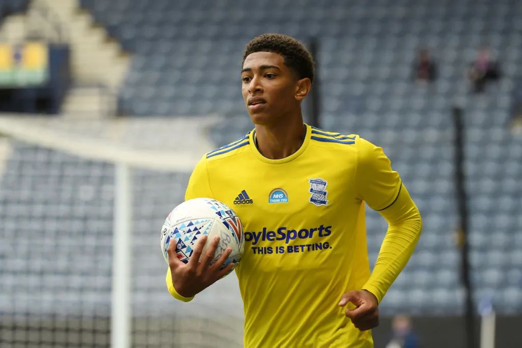 比肩乔丹！亚历山大连续三年场均砍下30分+命中率超过50%