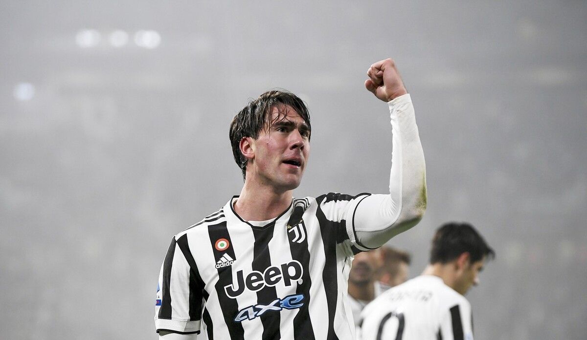 话题｜萨拉赫无缘欧冠名单 离开利物浦倒计时？（热议｜萨拉赫落选欧冠名单 距离告别利物浦还有多远？）