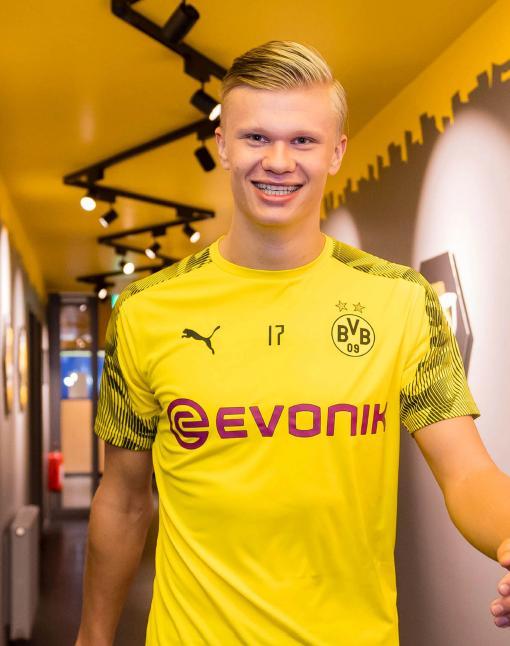 前曼联竞购者：我希望和拉爵合作，提供曼联5年3.75亿镑赞助（前曼联竞购者盼与拉爵联手，拟向曼联提供5年3.75亿镑赞助）