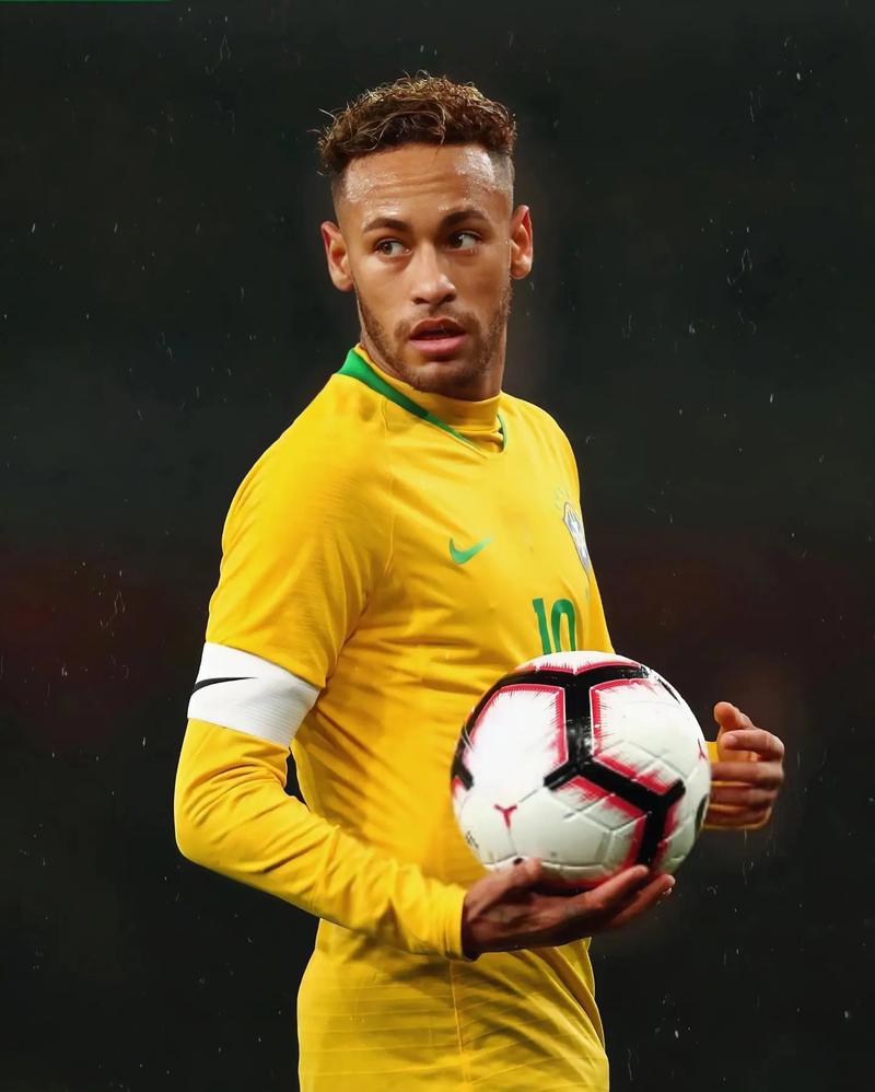 跌宕起伏，尤文本赛季欧冠首次赢球并终结欧冠五场不胜（尤文本季欧冠首胜到手，五场不胜纪录告终）