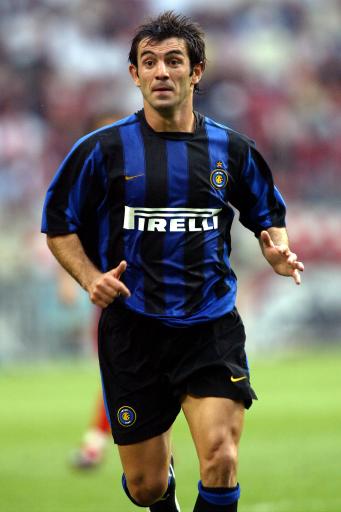 FC26美丽足球：维蒂尼亚、德容领衔，金外脚背夸雷斯马在列（FC26唯美流派：德容与维蒂尼亚领衔，“金外脚背”夸雷斯马上榜）