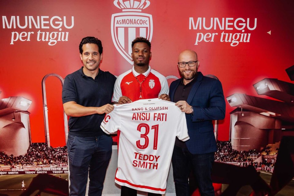 记者：申花队已于昨晚返回上海，迎来5天假期进行休整（申花队昨夜返沪，开启5天假期休整）